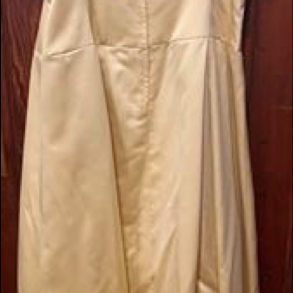 2 Piece Gown and Matching Shawl - Picture 3 of 3